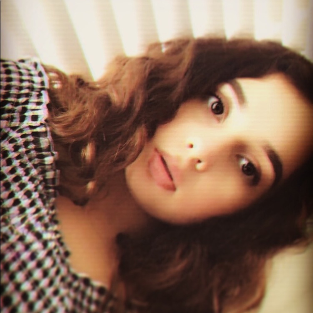 Meet your Posher, Leslie